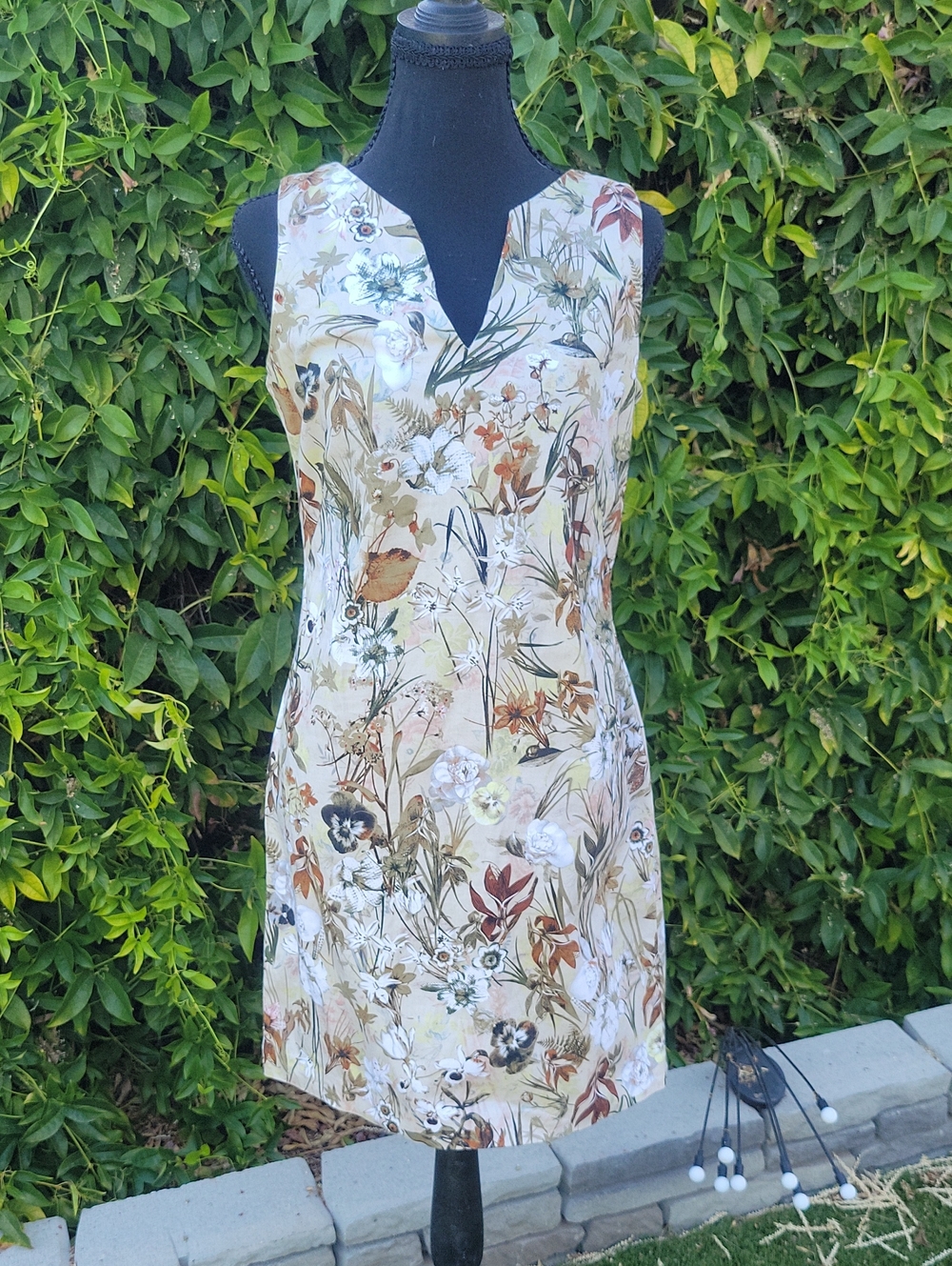 Earthy Botanical Sleeveless V-Neck Cotton Shift Dress in Beige 6/8